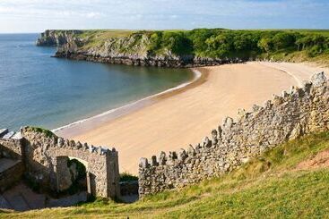 茅舍 The Old Stables