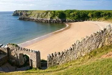 Mökkimajoitus The Old Stables