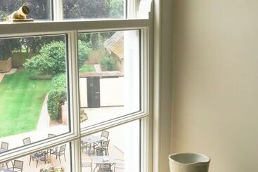 فندق Fleur De Lys Bampton