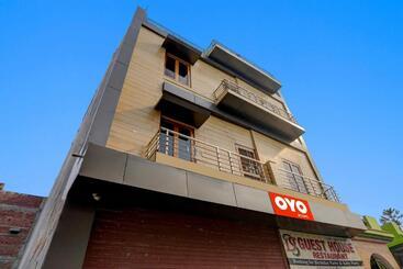 Oyo Hotel The Perison