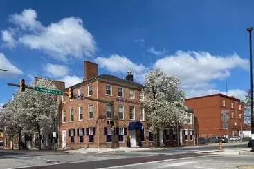 ベッドアンドブレックファースト 1840s Carrollton Inn