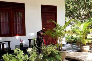 Pensão Damith Tourist Inn