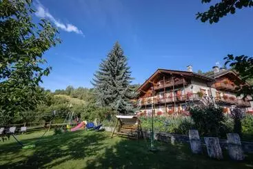 Pension Eco Dimora Baltea Affittacamere Al Verde Villaggio Di Rumiod