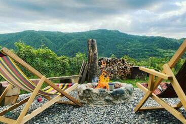 پانسیون Sakhli Rachashi სახლი რაჭაში