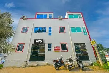 Hôtel Oyo Flagship Yazhini Rooms