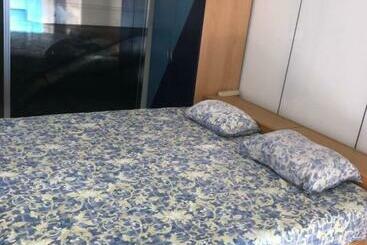 هاستل Cheap Inn No Shower