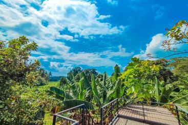 Bed and Breakfast Peacock Village Pinnawala