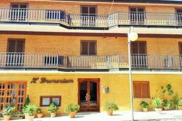 בית מלון כפרי Albergo Grumentum