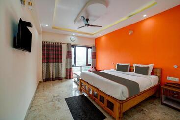 Отель Collection O Humming Bird