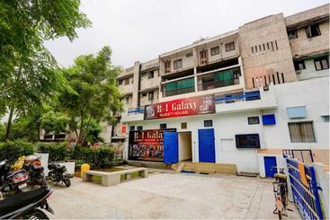 هتل O R Galaxy Guest House