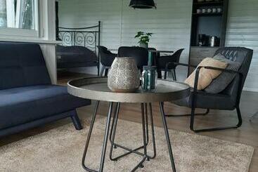 Bed and Breakfast Tuinkamer  T Strunerke