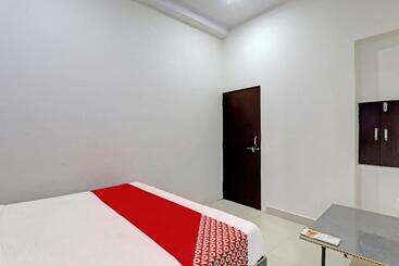 Hotel Oyo Flagship Holiday Banaras Stay
