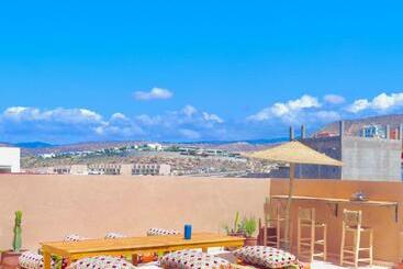 پانسیون Darna Surf House Morocco