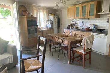 פנסיון La Maison D Offaly