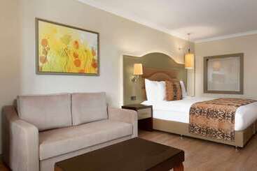 Hotel Ramada Resort By Wyndham Kazdaglari Thermal And Spa