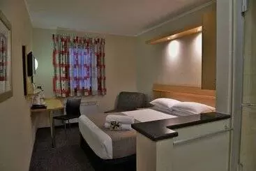 Hotel Road Lodge Carnival City