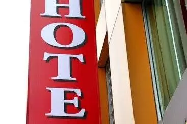 Hotel Sens