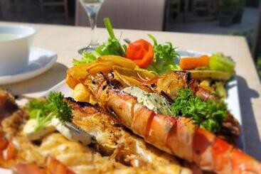 هتل Majesty Palm Resort