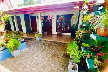 Aparthotel Antonio Transit Katunayake