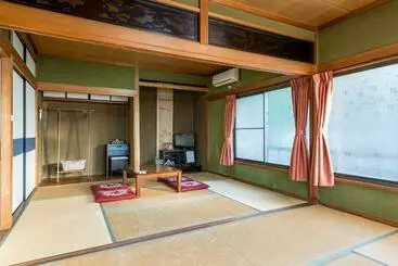 Osaka Ryokan 茶屋宿伊勢屋