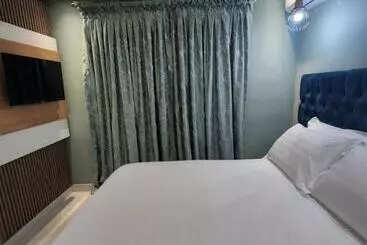 Bed and Breakfast Josmot Guest House