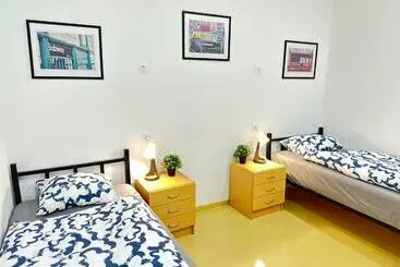 ユースホステル Railway Ljubljanas