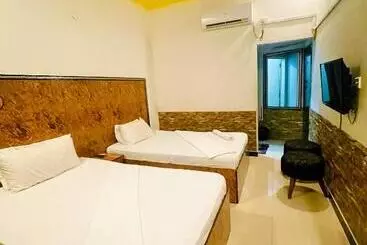 تختخواب و صبحانه Rehaish Inn