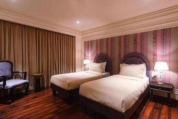 Fabhotel Prime The Seven Seeds