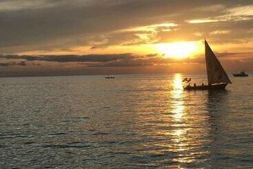 Kapselihotelli The Beachfront Homestay Nyali