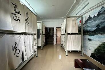 هاستل Home Tea An Yên Dorm