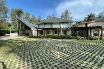 Uva Sands Beach Resort