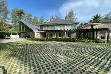 Uva Sands Beach Resort