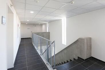 Апарт-отель Los Lorentes Hotel Bern Airport