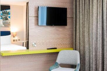 ホテル Ibis Styles London Heathrow Airport