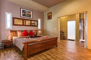 Hotel Koh Mak White Sand Beach