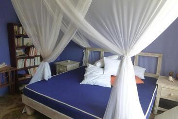 تختخواب و صبحانه Kipepeo Guest House