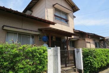 Alberg Guest House Matsuo