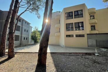 בית מלון כפרי The Honeycomb Boutique