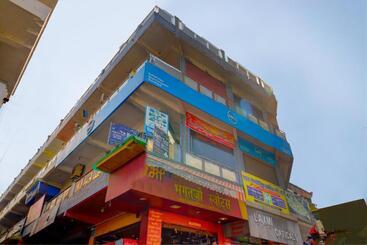 Hotel Oyo 81427 Kanika