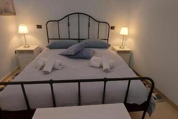 تختخواب و صبحانه Casa Jo