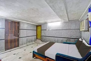 Hotel Collection O The Mughalaes Delicacy