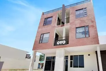 Flagship Hotel Gh Residency