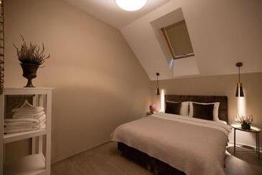 پانسیون 9 Garšas