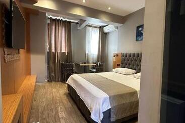 Szálloda Ada Life Suit