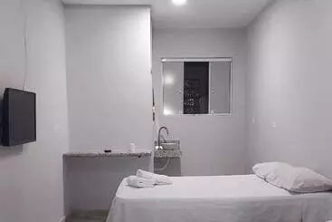 ホテル Pousada Amarela