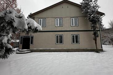 پانسیون Guest House Family7