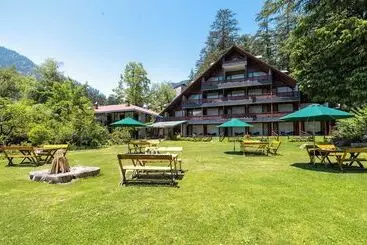 Hotel Neelgiri Manali Diaries