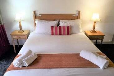 여관 Himeville Arms