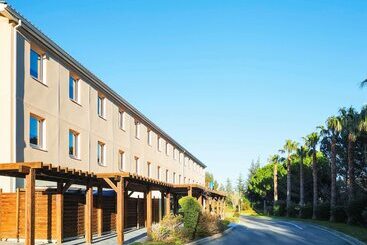 בית מלון כפרי Ibis Budget Saint Cyr Sur Mer La Ciotat