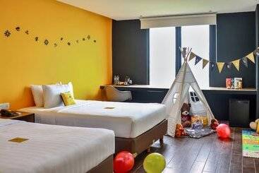 هتل Yellow Bee Tangerang